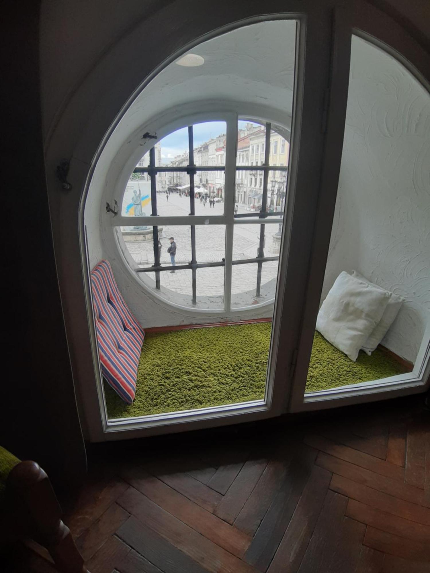 Artrooms -Round Windows Rynok Sq Lviv Eksteriør bilde
